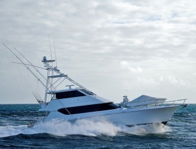 hatteras-at-sea.jpg